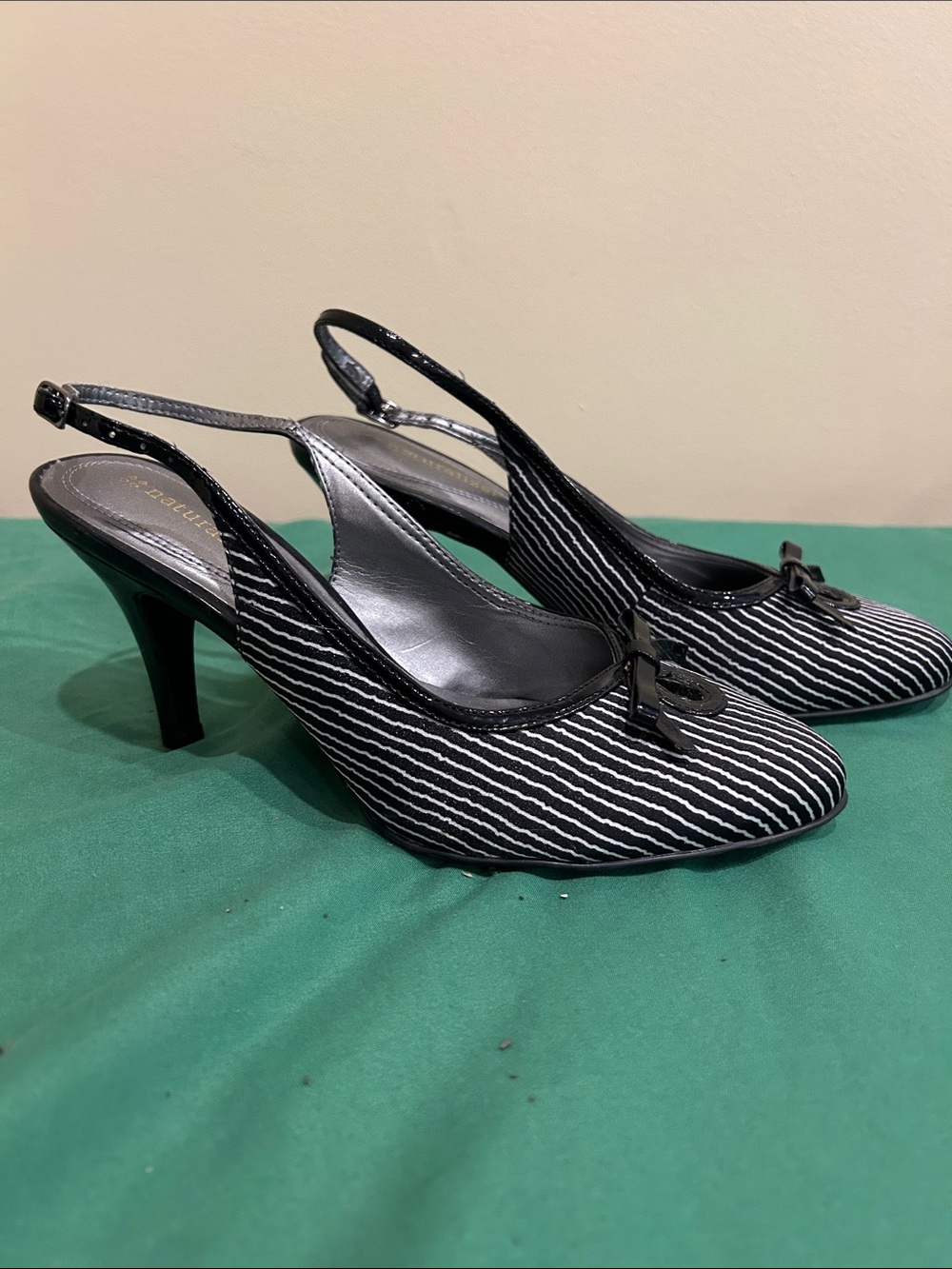 Naturalizer Black and White Striped Slingback Heels Boss Babe Gangster Noire